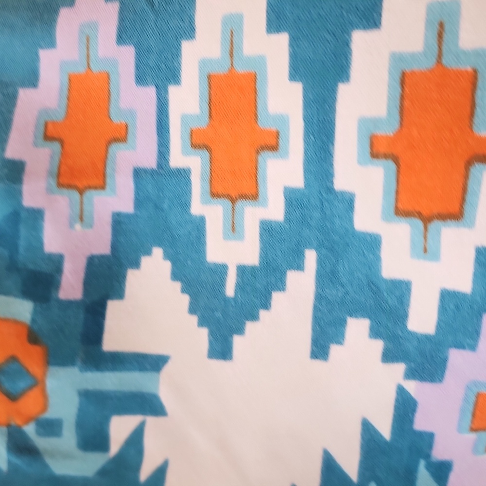 Colorful Geometric Patterned Scarf - Picture 4 of 5
